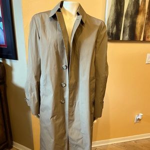 Men’s Almost New London Fog Trenchcoat Sz 40